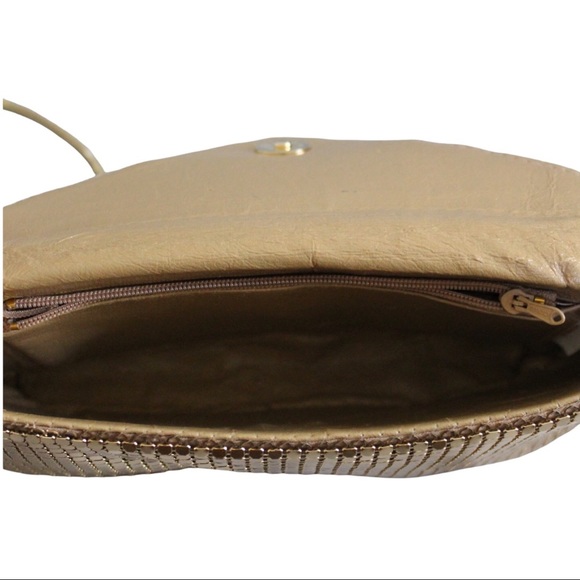 🌟VINTAGE🌟 Gold Chain Mail Clutch / Crossbody - Picture 2 of 3